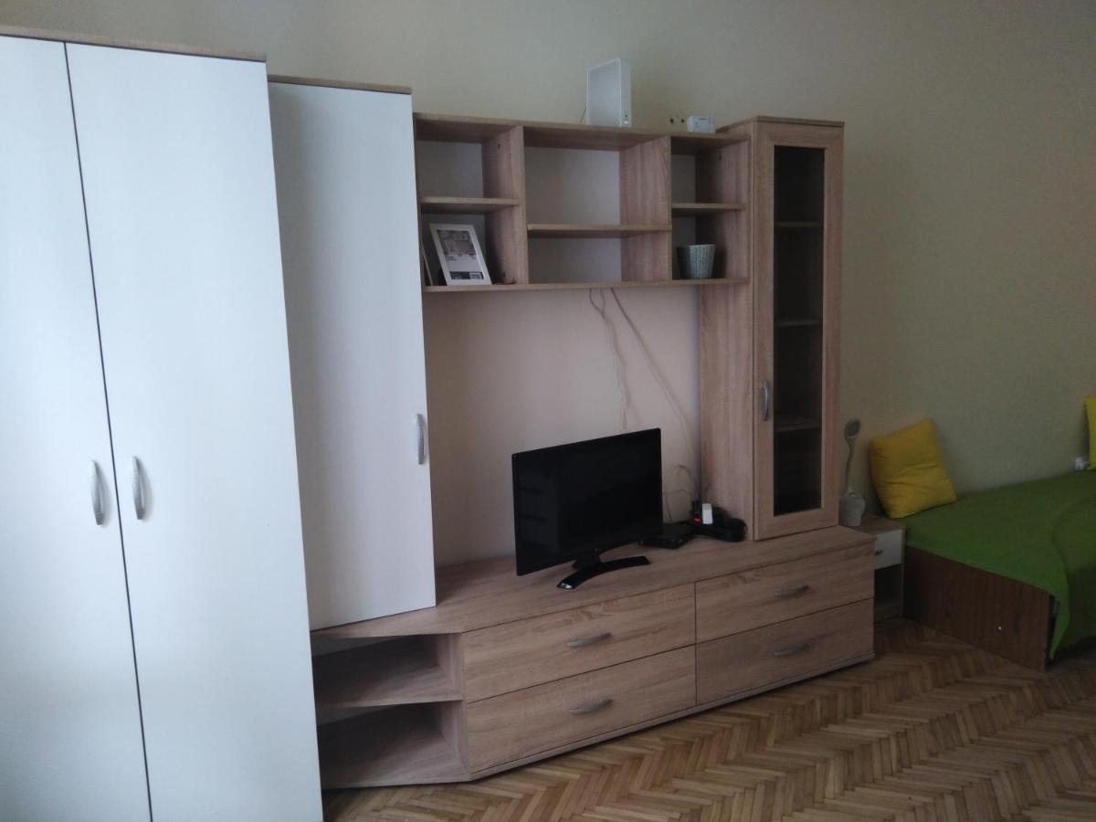 Adrienn Apartment บูดาเปสต์ ภายนอก รูปภาพ