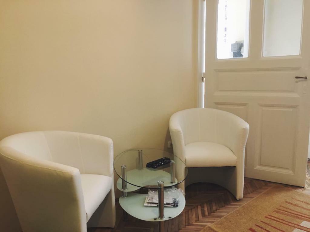 Adrienn Apartment บูดาเปสต์ ภายนอก รูปภาพ